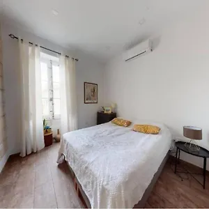 Double Bedroom In St Julians In Shared House , San Giuliano Malta