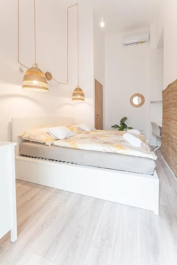 Maison De Fashion Apartment Budapest
